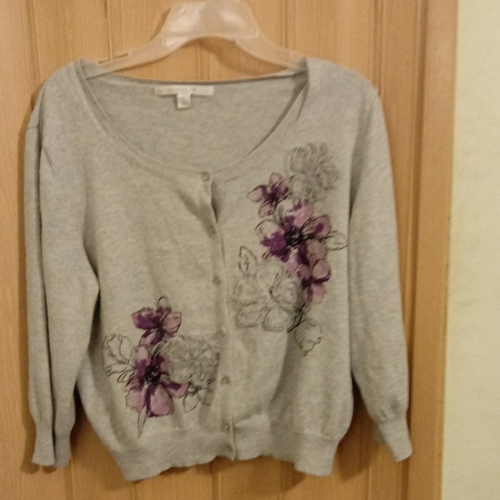 🌸4/$10 Gray/pink/lavender Lauren Conrad cardigan